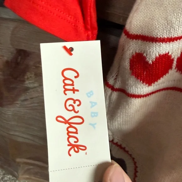NWT Cat & Jack Red and Cream Heart Baby knit Romper 0-3 month - Picture 6 of 6